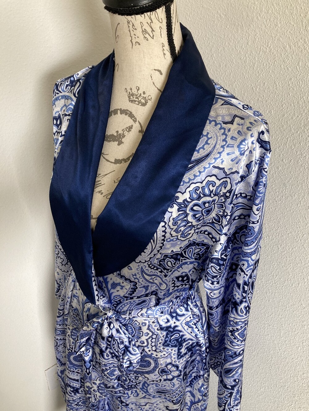Jones New York Floral Paisley Long Satin Robe Blue S Belted Bride Classic - Picture 9 of 15